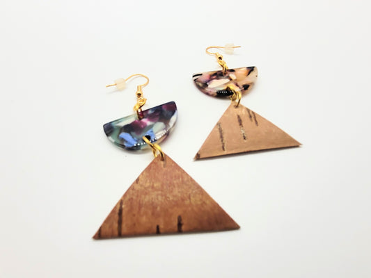 Birch bark earrings with coloured pendants with 10K gold plated earring hoops